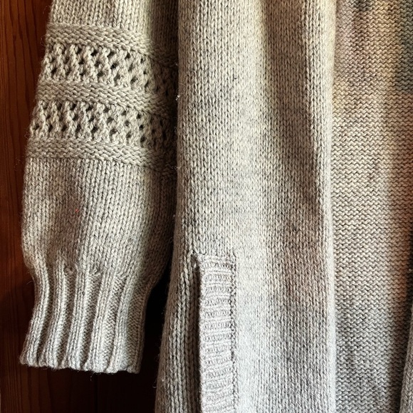 Elegant Cream Knit Sweater 100% wool Cozy cabin cottage cardigan heather grey - Picture 2 of 6